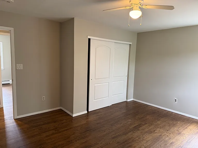 266 Edward Ave #2 — Photo 10