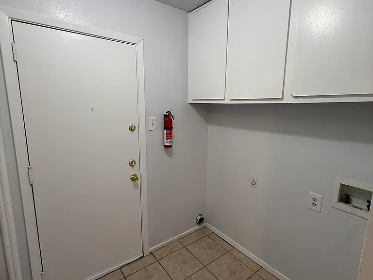 8 Harroun Ct #B — Photo 13
