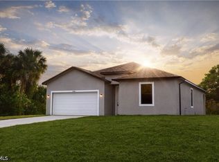 182 Ocean Park Dr, LEHIGH ACRES, FL 33972