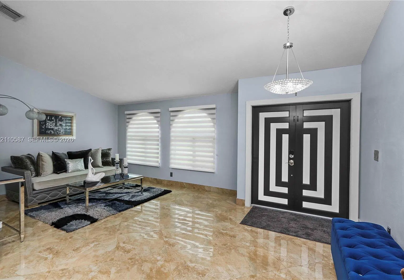 3 bed, 2.5 bath, 1922 sqft, $5,000 — Photo 4