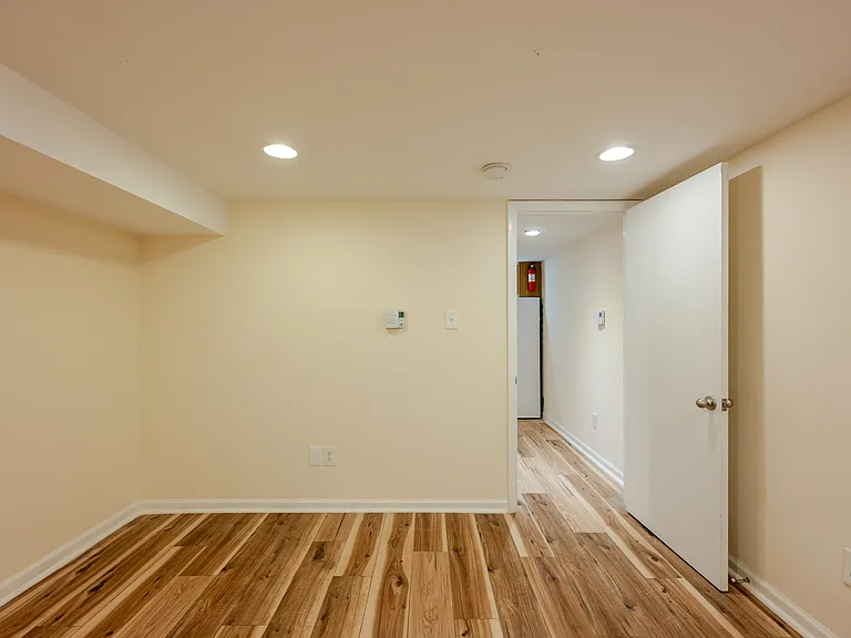 1234 E St NE — Photo 12