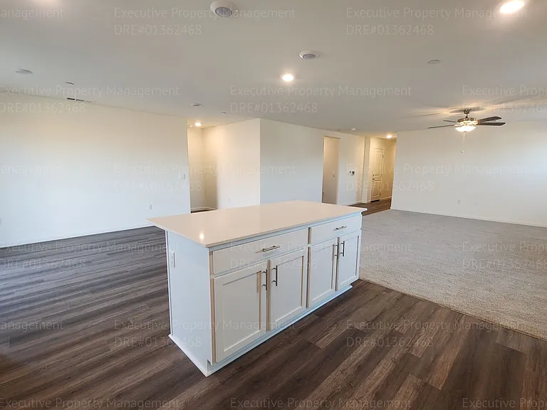 8921 Kemi St — Photo 38