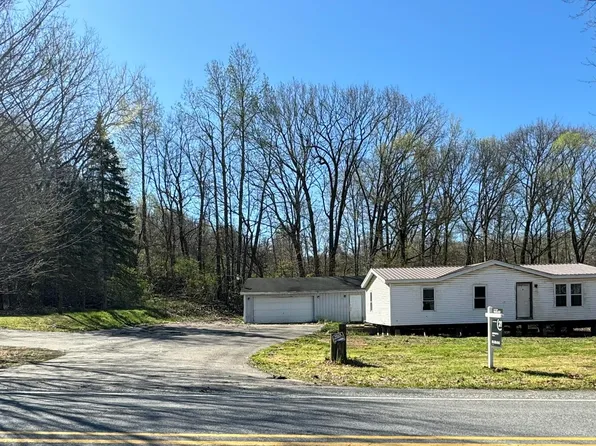 10885 Wildwood Rd, Shelbyville, MI 49344