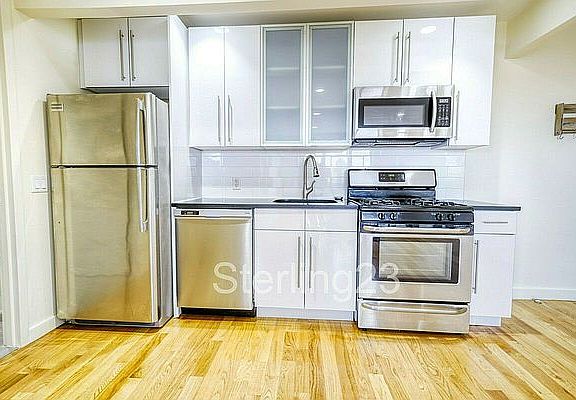 3rd image of 2315 Astoria Blvd #5B