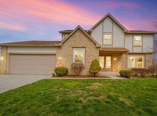 1738 Sioux Ct, Grove City, OH 43123