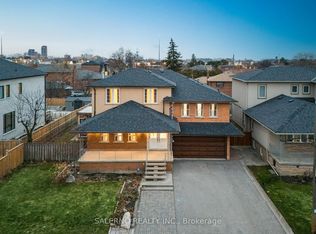125 Anthony Rd, Toronto, ON M3K1B7