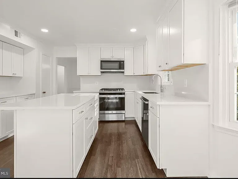 1721 Arbor View Rd — Photo 14