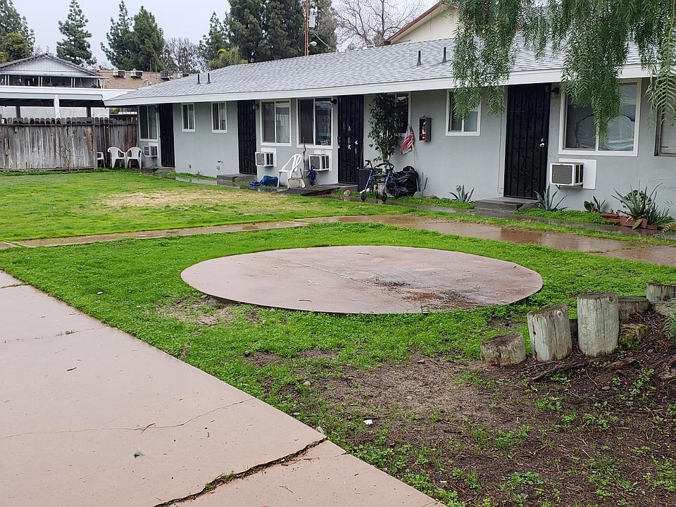 2nd image of 1910 E Pontiac Way APT D