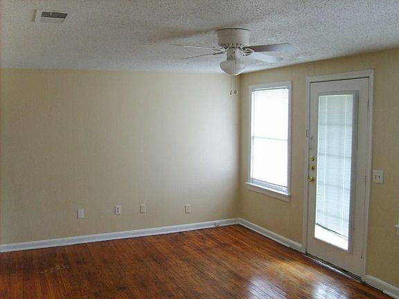 4th image of 7709 Frankie B St