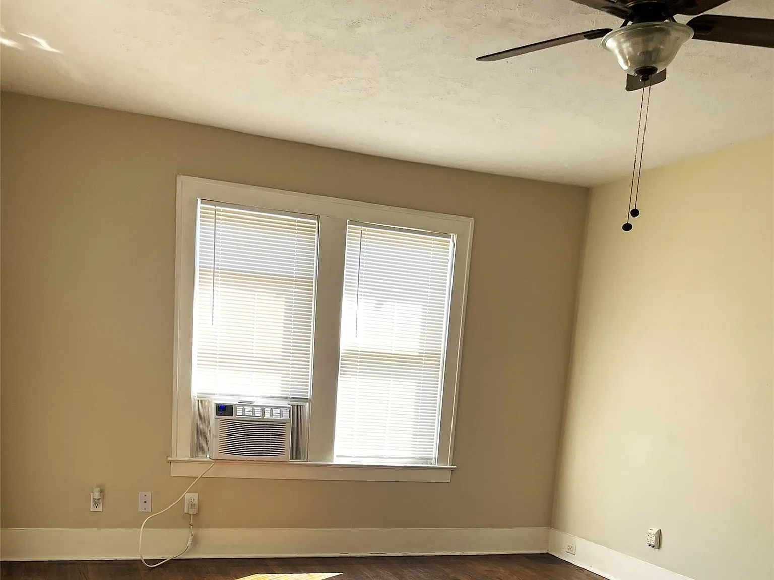 1 bed, 1.0 bath, $795 — Photo 3