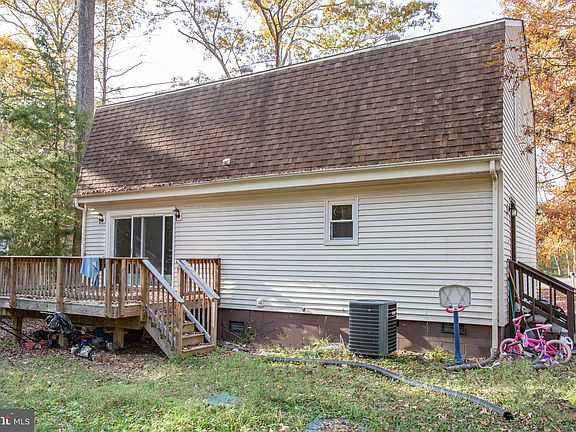3rd image of 615 Lake Caroline Dr