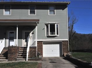 211 Jamestown Rd, Nitro, WV 25143