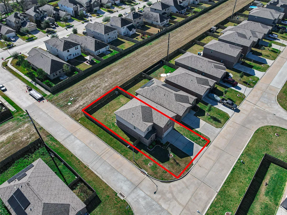 Building Photo - 10814 Spring Brook Pass Dr