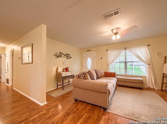 4th image of 7415 Mountain Oak Trl