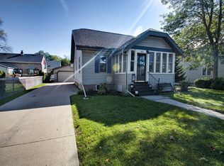 831 Tayco St, Menasha, WI 54952
