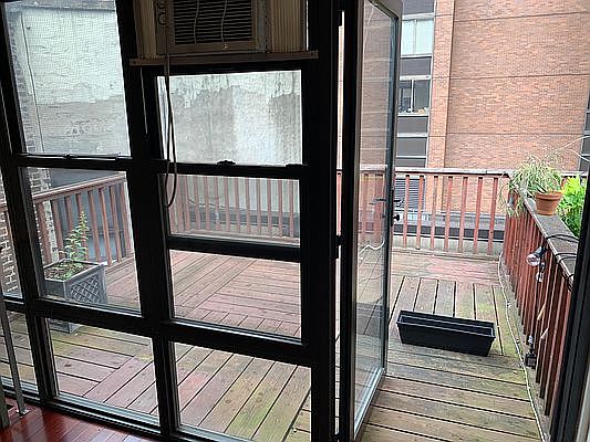 2nd image of 241 E 58th St #5Z
