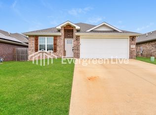 6102 NW Silas St, Bentonville, AR 72713