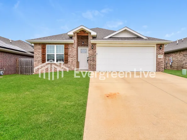 2515 W Ash St, Rogers, AR 72758
