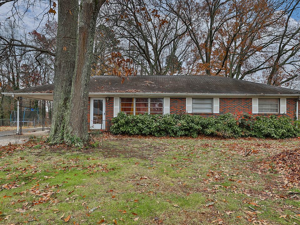 1st image of 13 Larose Dr SW