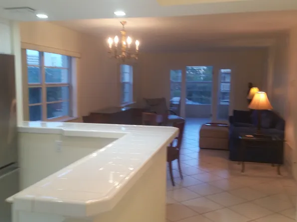 308 Golfview Rd APT 301, North Palm Beach, FL 33408
