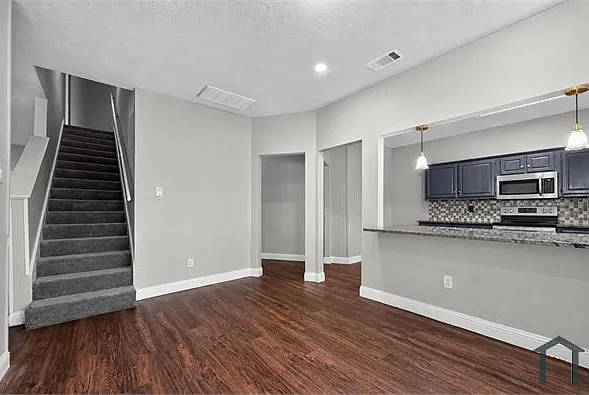 7105 Alissa Dr — Photo 9