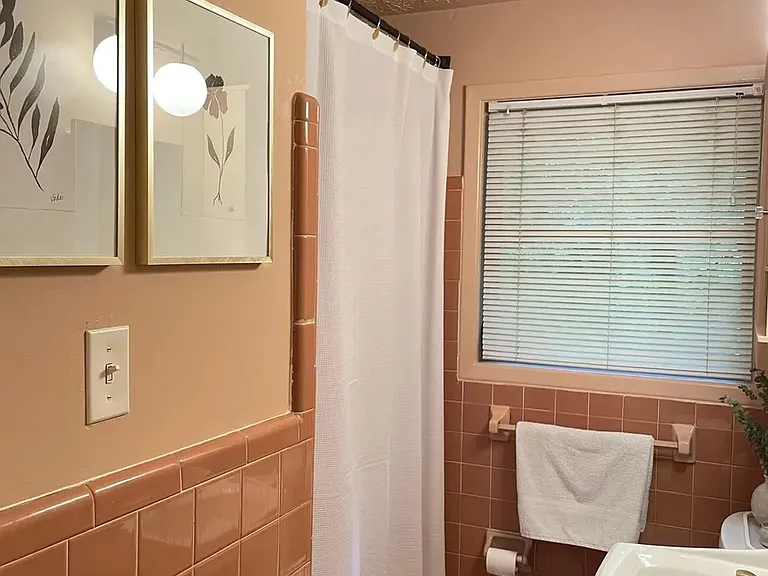 2081 Jordan Ter NE — Photo 14