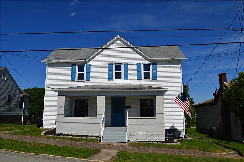 334 Fannie St photo 1