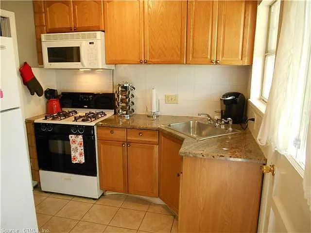24 Woodward Ave #23 — Photo 6
