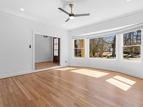 5th image of 350 Kelson Dr