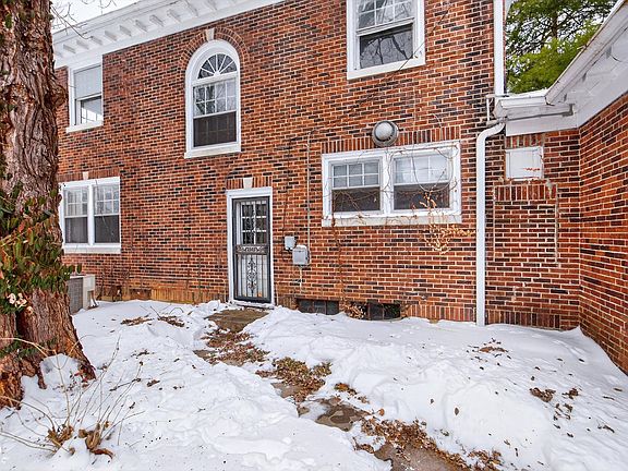 3rd image of 4355 Clarendon Rd