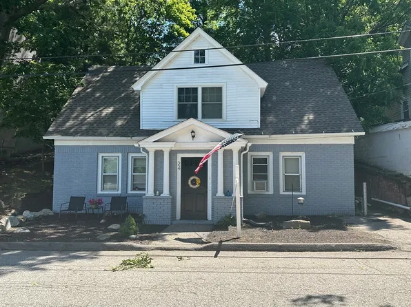 24 Proctor St, Worcester, MA 01606