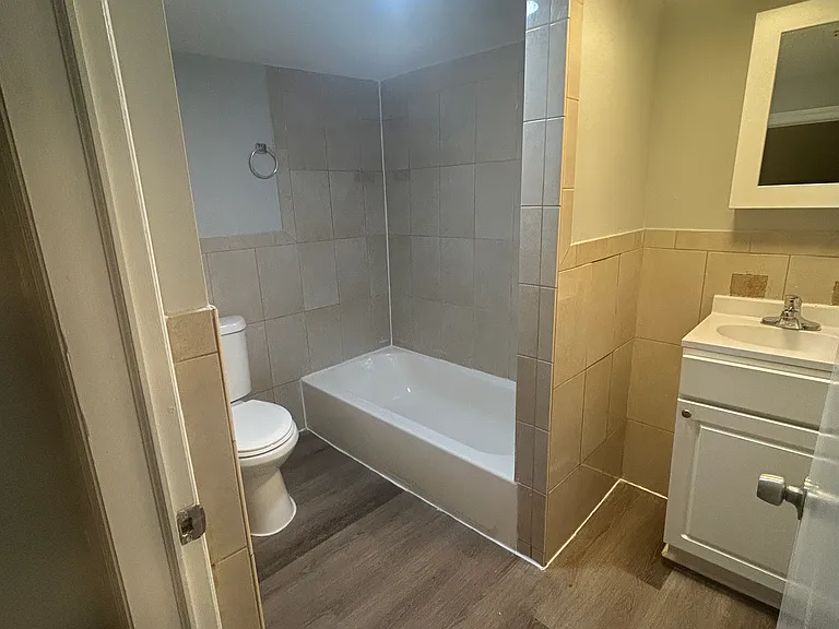 132 N Main St #1 — Photo 14