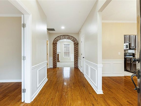 2nd image of 3028 Hallman Cir SW