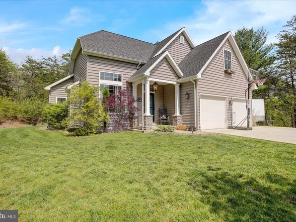 215 Meadow Dr, Auburn, PA 17922