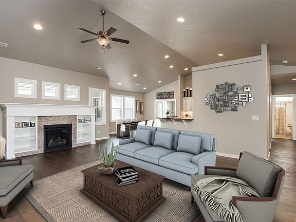 4th image of 832 Meadows Dr S