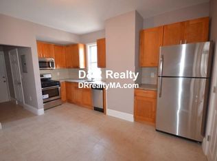 226 Chelsea St #3, Boston, MA 02128