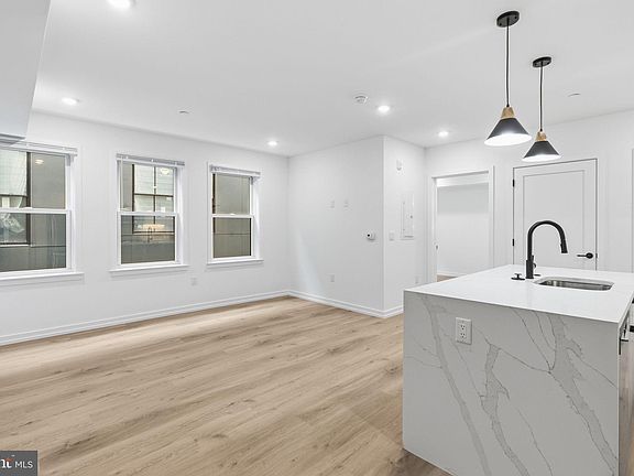 5th image of 208 Vine St #3E