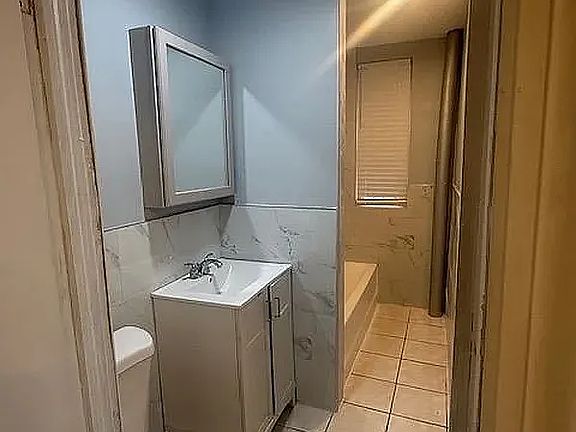 5th image of 1144 Blake Ave APT 1R