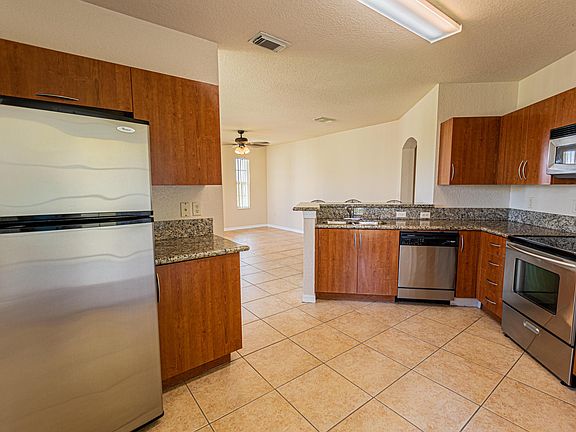 4th image of 130 SW Peacock Blvd APT 16-202