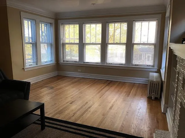 Building Photo - 644 S East Ave #2N