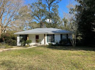 353 S School St, Fairhope, AL 36532