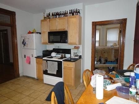 2nd image of 119 Calumet St #2A