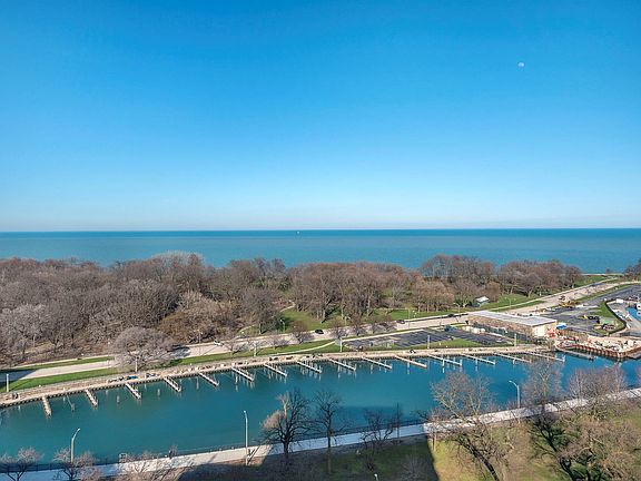 5th image of 3500 N Lake Shore Dr APT 14C