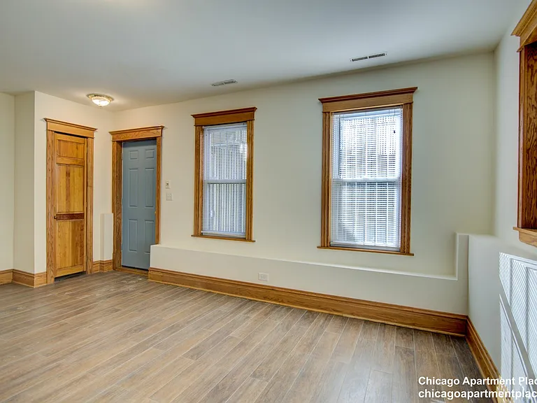 1817 N Clybourn Ave #1 — Photo 3