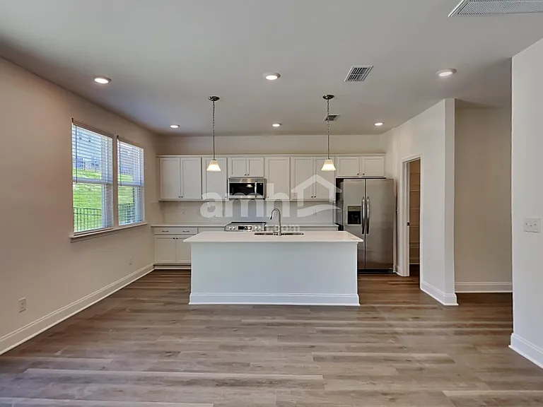 201 Argea Dr — Photo 3