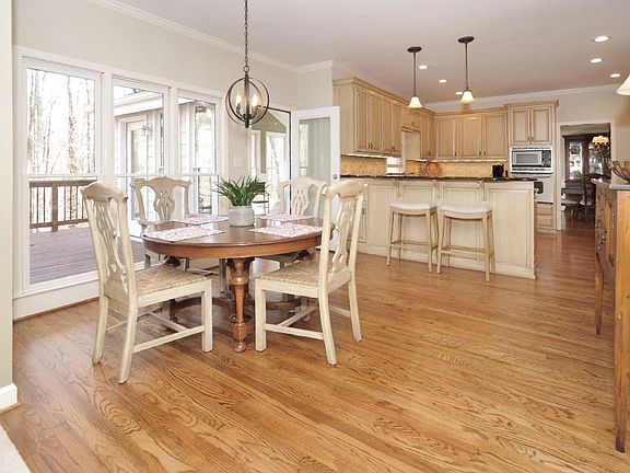 3rd image of 4740 Outlook Way NE