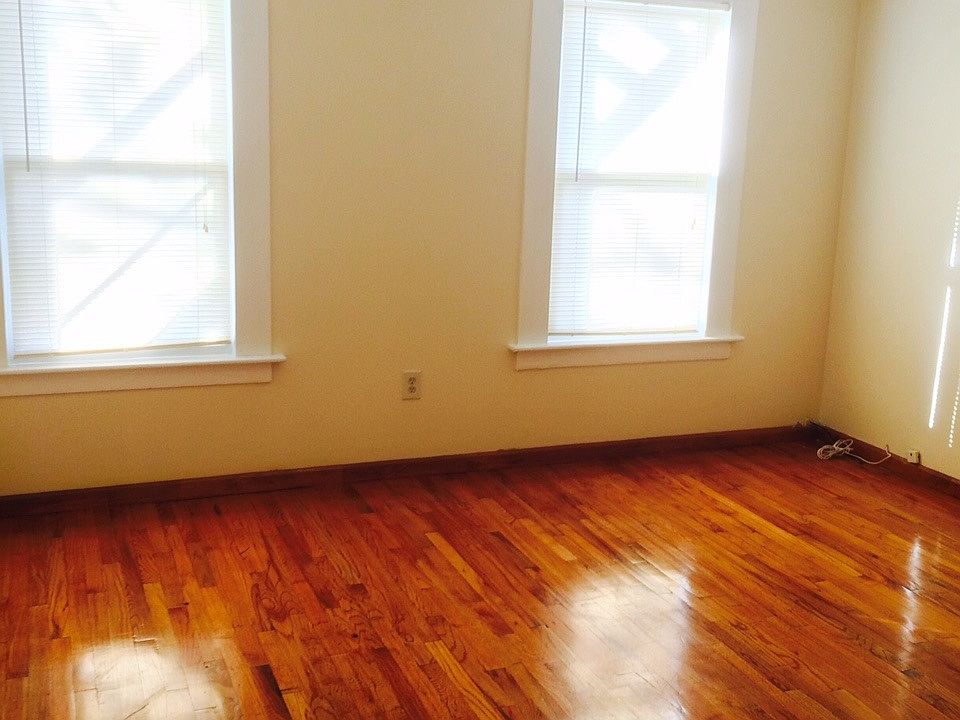 2nd image of 543 East St #2