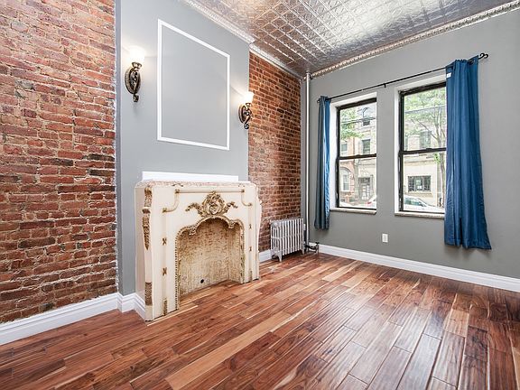 3rd image of 243 Kingsland Ave