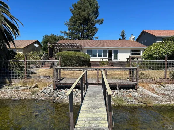 76 Bahama Reef, Novato, CA 94949