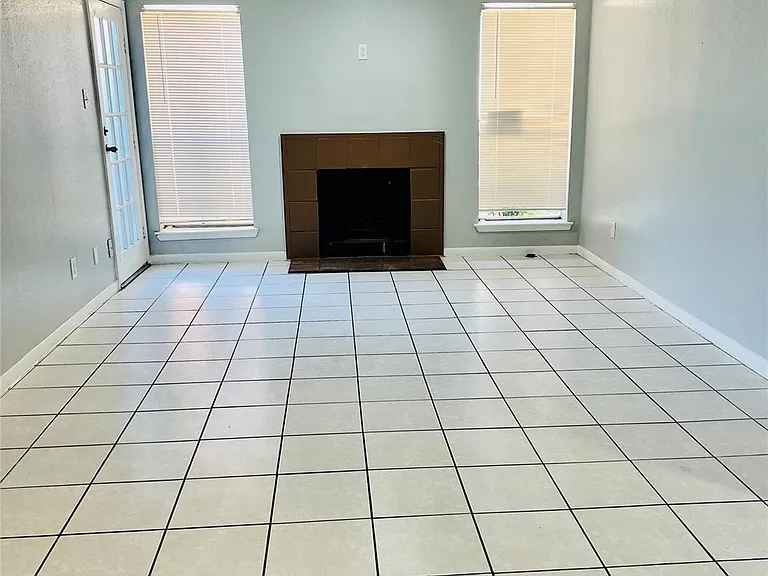 10202 Forum Park Dr #261 — Photo 6